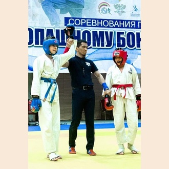 1 место на всероссийских соревнованиях по рукопашному бою «Вершина»