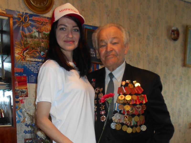Сотрудники АПХ "Мираторг" поздравили ветеранов Великой Отечественной войны с Днем Победы
