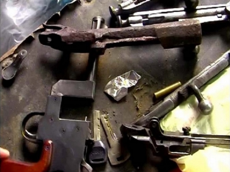 В Курске закрыли подпольный оружейную мастерскую