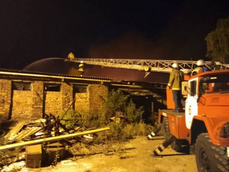 Ночью в Курске случился крупный пожар