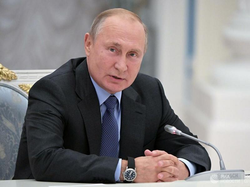 Президент России перенес дату голосования за поправки к Конституции