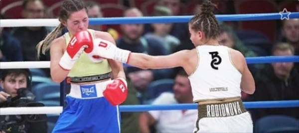 Курянка выиграла первый профессиональный бой