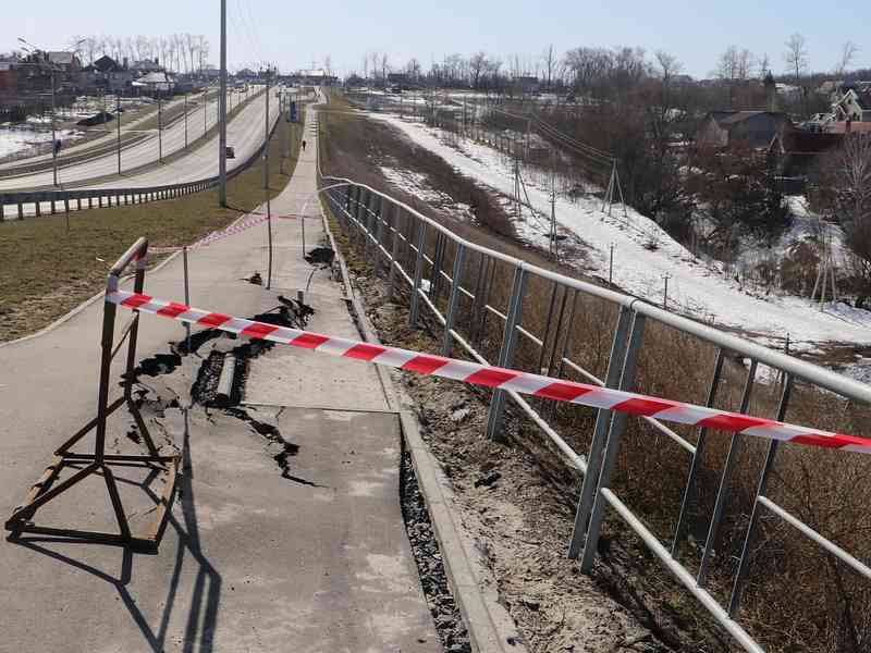 В Курске восстановят тротуар на проспекте Надежды Плевицкой