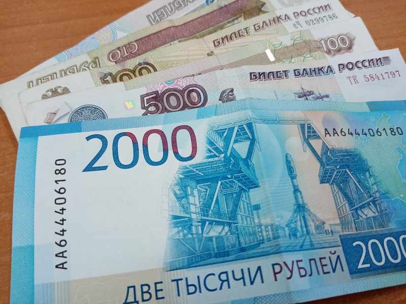 Курянин перевел мошенникам 2,5 миллиона рублей