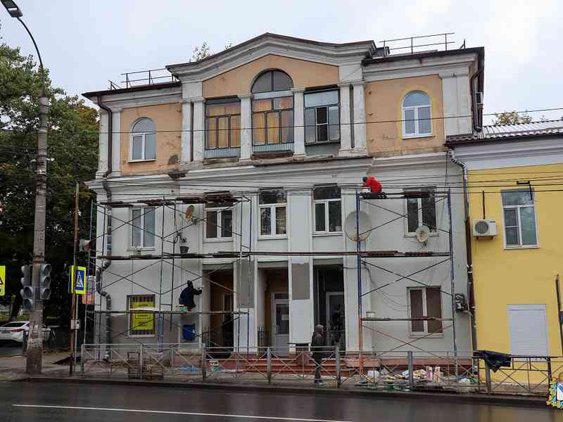 В Курске ремонтируют объект культурного наследия