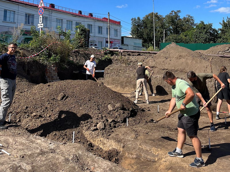 На улице Щепкина обнаружены захоронения раннего могильника