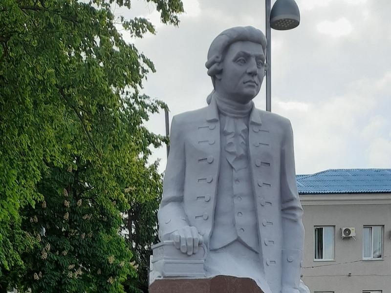 «Спасибо, хоть памятник поставили»: история исследований курского ученого