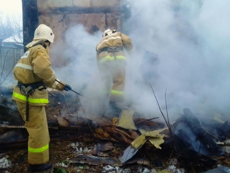 В деревне под Курском при пожаре погибла пенсионерка