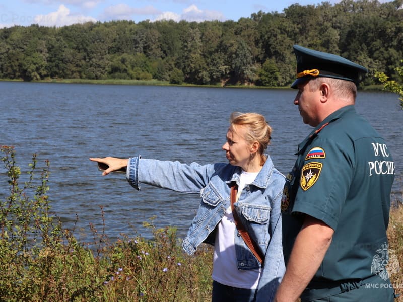 Курянка спасла двоих детей из воды