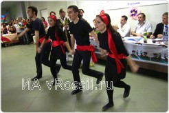 Танец от Азербайджанской общины 